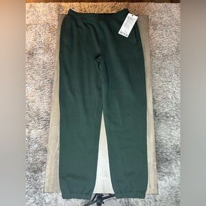 NWT Lulu Men’s Steady State Jogger CLASSIC-fit Reg length Sz med *legacy green*